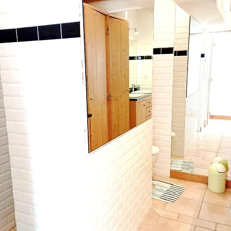 Avec Jardin Et Piscine A