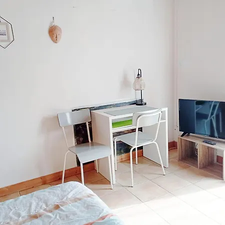 Avec Jardin Et Piscine A Lejlighed *