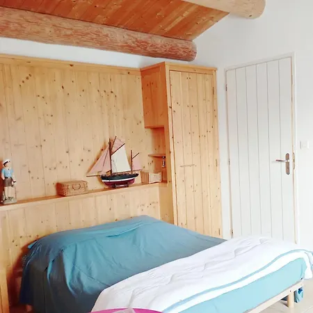 Avec Jardin Et Piscine A