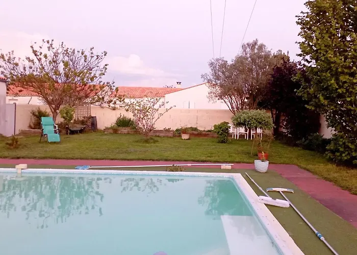 Avec Jardin Et Piscine A Apartamento