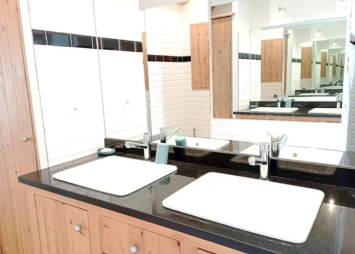 Avec Jardin Et Piscine A Apartamento